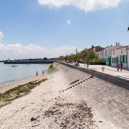 Odalys Les Hauts De Cocraud 2* La Flotte